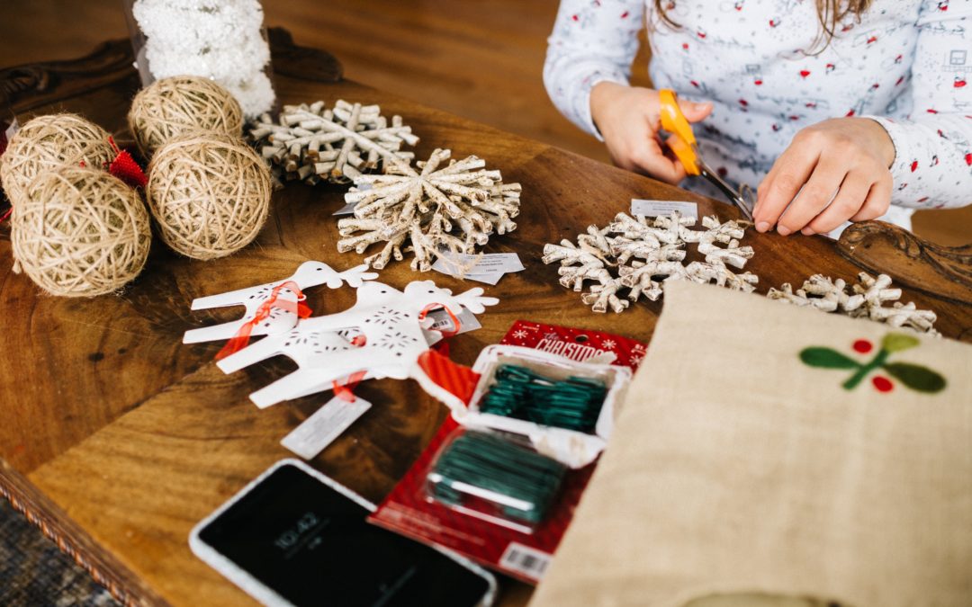 5 Unique Handmade Holiday Gifts You Can Help Children Make for Their Parents