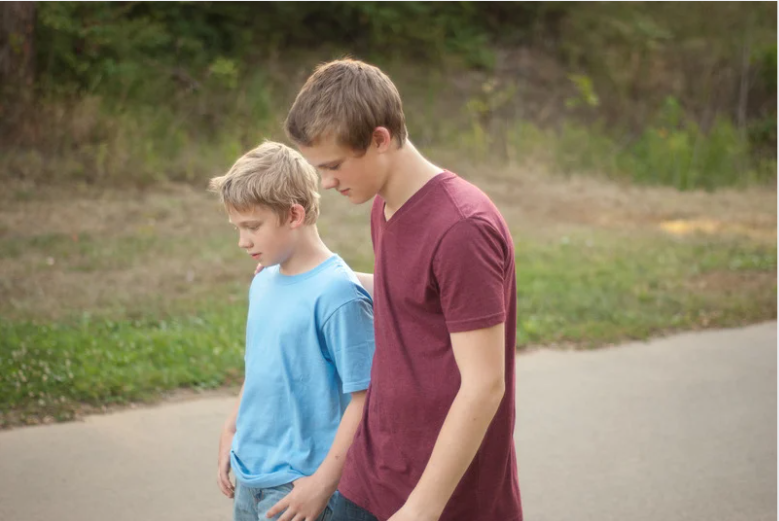 TEMPORARY POSITION: Temporary Family Assistant Needed in the Hollywood Hills Mid May-Mid to Mid June for Family with 2 Boys!