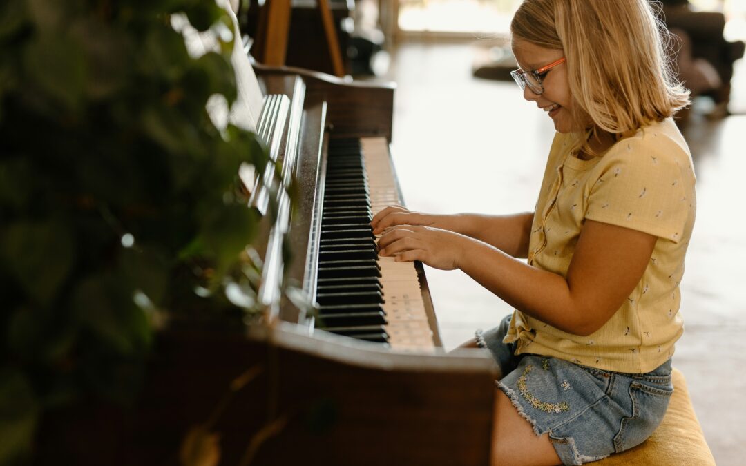 PART-TIME POSITION: Return Clients in Santa Monica Seeking Mon-Thur Afternoon Support for Pre-Teen Daughter! $35-40/hr!