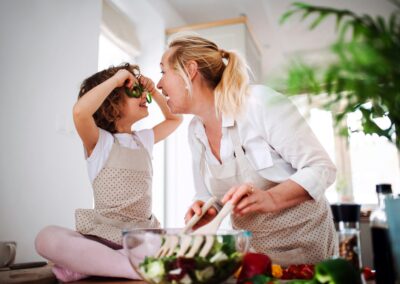 FULL-TIME POSITION: Warm in Venice Family Seeks Organized, Fun-Loving Housekeeper/Nanny to Keep Home Running Smoothly and Kids Smiling!