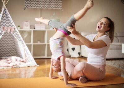 PART-TIME POSITION: AMAZING Family of 4 in Eagle Rock in Need of Amazing Family Asst! Must love Tweends & Dogs! Hiring NOW!