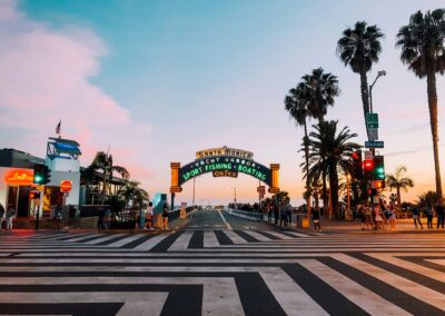 FULL TIME POSITION: Outstanding Family Assistant Needed in Santa Monica for Family of 4!