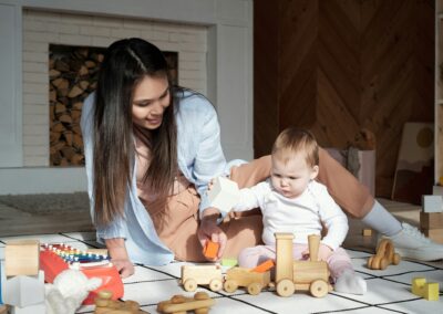 FULL TIME POSITION: Fabulous Full Time Nanny Need for 6 Month Old Baby in Los Feliz!