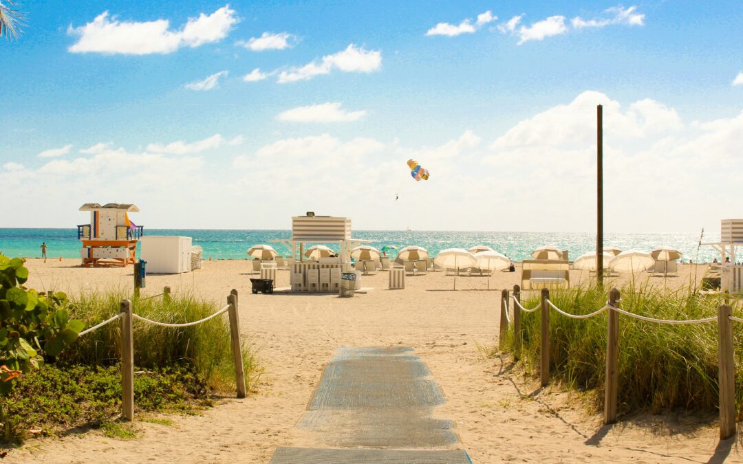 FULL-TIME POSITION: Calling All Florida Nannies! Weekday Nanny Needed for 4 Month Old Twin Girls in Boca Raton, Florida!