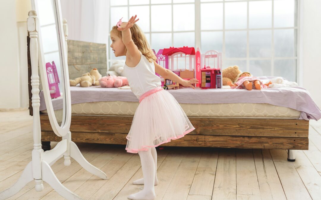 FULL-TIME POSITION: Fabulous Full-Time Nanny Needed in Brentwood for Family with a 4-year-old and 5-month-old!